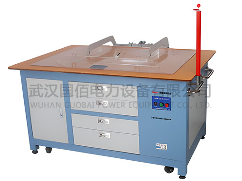 衛(wèi)電俠GB4402絕緣服測試臺